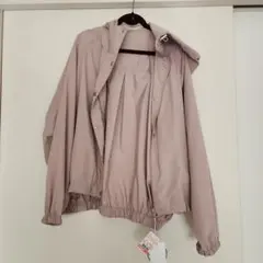 フード付きマウンテンパーカー 薄いピンク