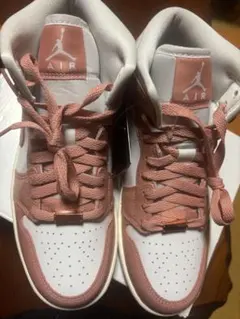 ナイキ　新品 ウィメンズ　エアジョーダン 1ミッド SE 24.5cm NIKE