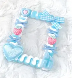 硬質ケース ホイップデコ トレカケース いちご 水色