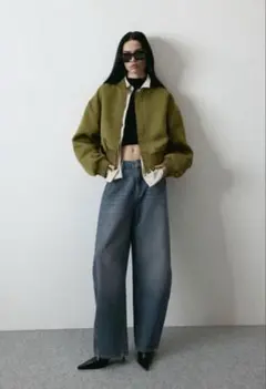 完売品　H&M バギーハイウエストデニム　カーブデニムのサムネイル