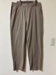 美品　UNIQLO ウルトラストレッチアクティブテーパードパンツ L ベージュ