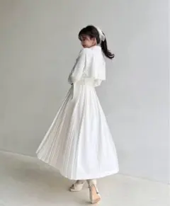 リゼクシー　サイドプリーツトレンチコート　美品のサムネイル