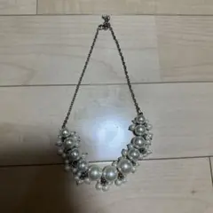 パールのネックレスのサムネイル