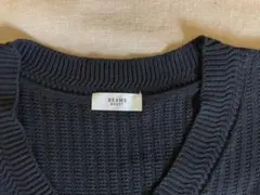 BEAMS HEART ブラックVネック ニットベスト
