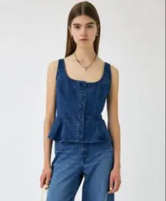 新品タグ付きmoussy スクエアネックデニムビスチェ ブルーのサムネイル
