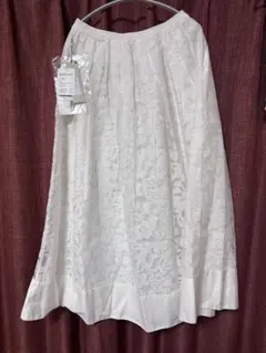 ホワイト フレアスカート サイズオフ