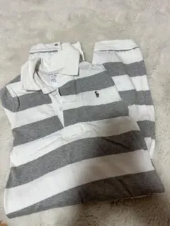 グレーとホワイトのストライプポロシャツ