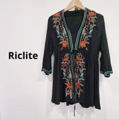 Riclite 刺繍入り黒　チュニック 五分袖　花柄　ブラック　海外古着