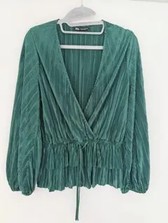 ZARA グリーンブラウスのサムネイル