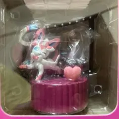 ポケモン　ジオラマフィギュア　ニンフィア