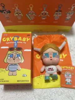 popmart crybaby ぬいぐるみ