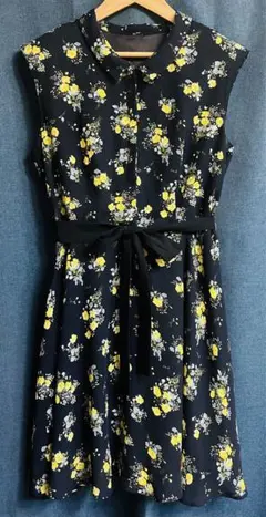 襟付きウエストリボンフラワーワンピース　17号　ペイトンプレイス