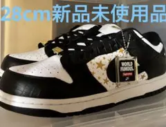 Supreme × Nike SB Dunk Low Gold Stars