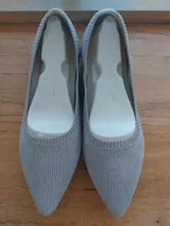 フラットシューズ