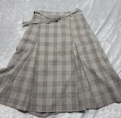 ベルト付きチェックスカート