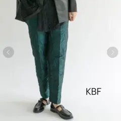 ケービーエフ　ジャガードテーパードパンツのサムネイル