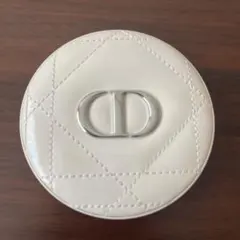 ディオールスキンフォーエヴァークチュールルミナイザー