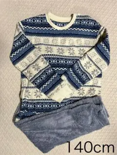 ユニクロ　フリースパジャマ　140cm