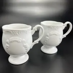 白磁　ロココ調レリーフ　マグカップ　2個