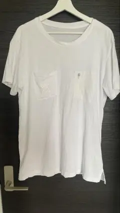 ホワイト ポケット付き Tシャツ