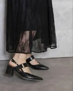 dazzlin　ベルテッドローヒールパンプス　ブラック　Sサイズのサムネイル
