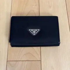 プラダ 折り財布