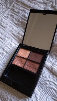 【中古/美品】ETVOS ミネラルクラッシーシャドウⅠ　スローベージュ