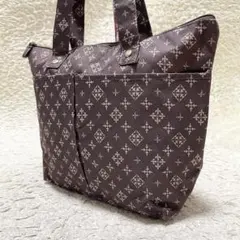 Item thumbnail for item 92923587-ba99-498f-aaa0-c05e3f818d7d