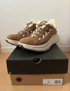 UGG スエードファースニーカー 厚底　9.5