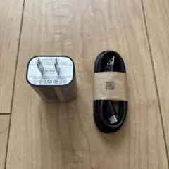 9.0W USB-C電源アダプターとケーブル