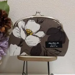 ハンドメイド　がま口ポーチ（花柄　ブラウン）