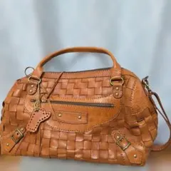 レザー編み込みショルダーバッグ