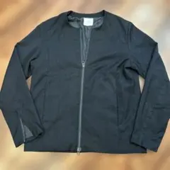 ブラック ノーカラージャケット 袖ジッパー付き　メンズ　M