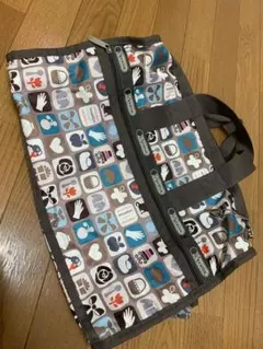 LeSportsac ボストンバッグ（施錠可能）