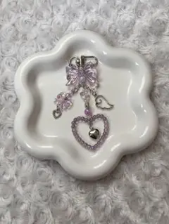 ビーズキーホルダー　紫　ストラップ　ハンドメイド　リボン