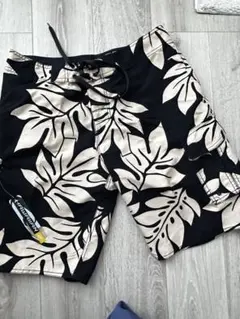 ハワイアンプリント水着 新品タグ付き
