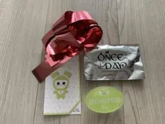 TWICE ONCE DAY ネームバッチ　ジョンヨンと銀テープ１本