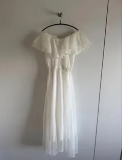 ホワイト オフショルダー マキシドレス　着丈110cm
