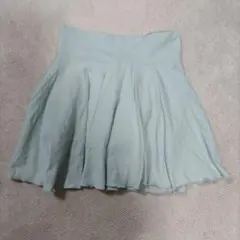 エメラルドグリーン　フレアスカート