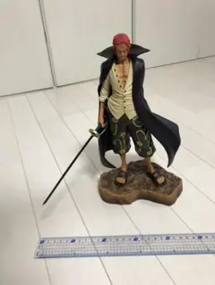 ワンピース　フィギュア　一番くじ　シャンクス