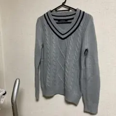 Lugnoncure グレー ケーブルニット Vネック　値下げのサムネイル