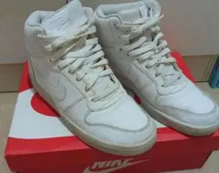 ナイキ エバノン NIKE EBENON MID ホワイト 26㎝のサムネイル
