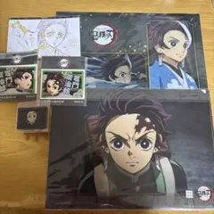 鬼滅の刃　竈門炭治郎　ufotable クリアファイル　ポストカード　缶バッジ