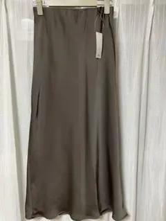 サテンストレッチフレアスカートREGULARブラウン