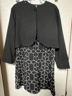 ブラックフラワープリントドレスジャケット付き