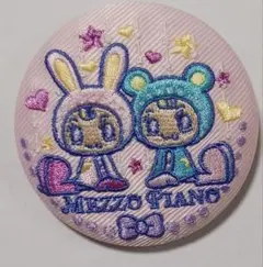 ナルミヤキャラクターズ　刺繍缶バッジ　メゾピアノ　MEZZO PIANO