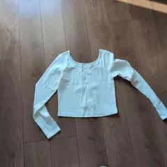 ホワイトリブ編みクロップド長袖トップス　GU