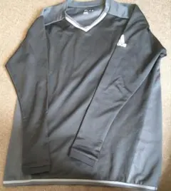 adidas 黒 長袖カットソー Vネック150cm