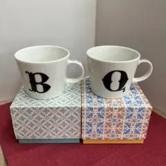 BとQのデザインマグカップ2個セット