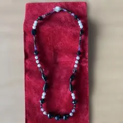 t*様 エレガントな黒白ビーズネックレス